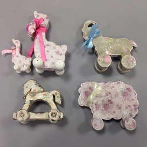 Винтажные игрушки-каталки: гуси, лошадка, овечка, козлик 
